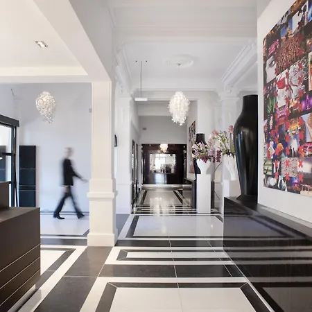 The Manor Hotel 4*