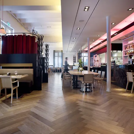 阿姆斯特丹马诺尔酒店 酒店