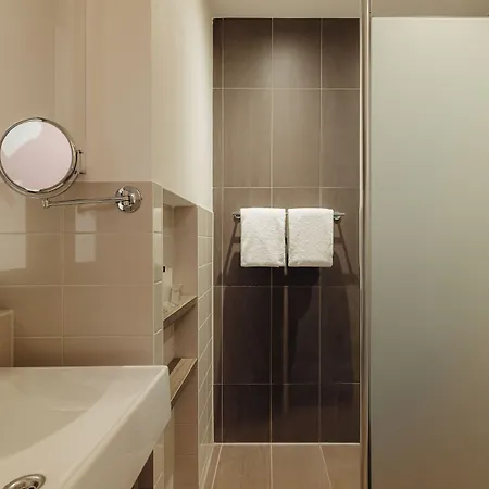 The Manor 4* Amszterdam