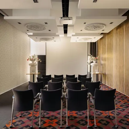 The Manor 4* Amsterdam