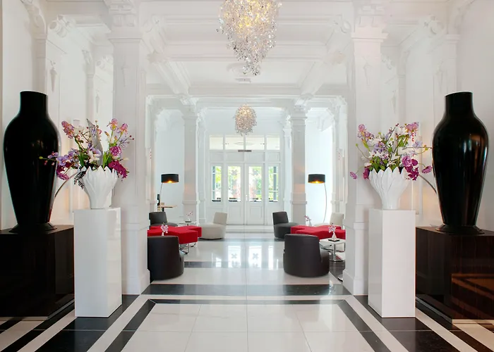 The Manor Отель Амстердам