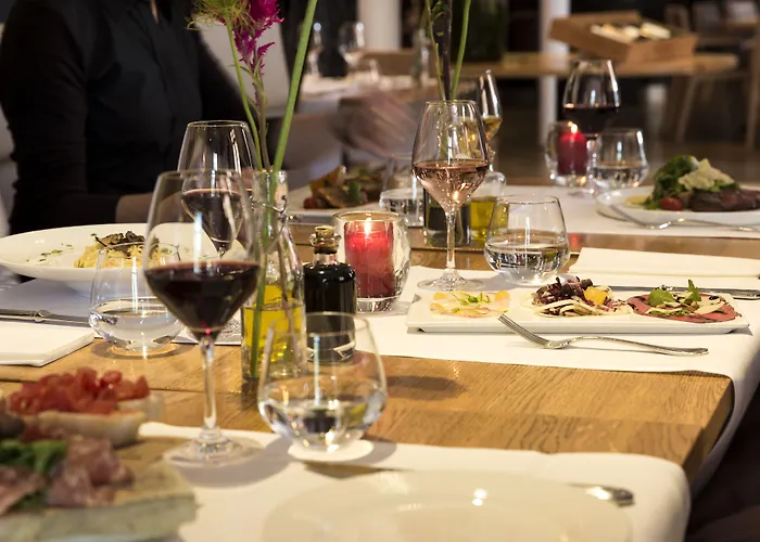 Отель The Manor Амстердам