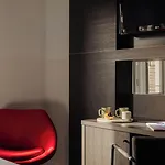 The Manor 4*
