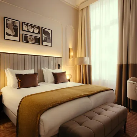 The Manor Hotel 4*