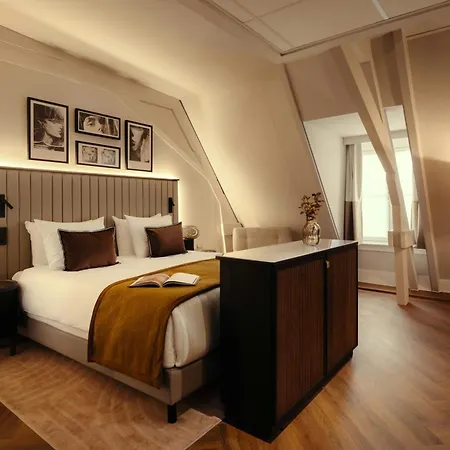 The Manor 4*